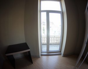 Lakás 3 szobák kiadó on Cluj-napoca, Zóna Centru