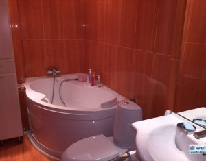 Appartement 3 chambres à louer dans Cluj-napoca, zone Centru