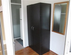 Appartement 3 chambres à louer dans Cluj-napoca, zone Manastur