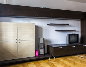 Appartement 3 chambres à louer dans Cluj-napoca, zone Marasti