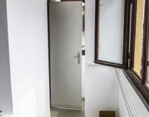 Appartement 3 chambres à louer dans Cluj-napoca, zone Marasti