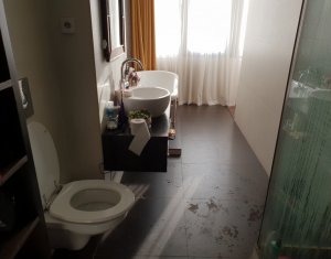 Appartement 3 chambres à louer dans Cluj-napoca, zone Centru