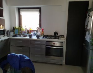 Appartement 3 chambres à louer dans Cluj-napoca, zone Centru