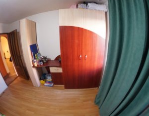 Appartement 4 chambres à louer dans Cluj-napoca, zone Marasti
