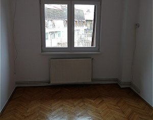 Appartement 3 chambres à louer dans Cluj-napoca, zone Centru