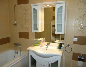 Appartement 3 chambres à louer dans Cluj-napoca, zone Marasti