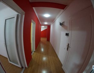 Appartement 3 chambres à louer dans Cluj-napoca, zone Marasti