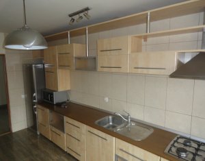 Appartement 3 chambres à louer dans Cluj-napoca, zone Zorilor
