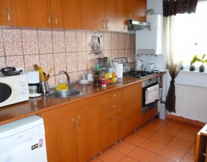 Appartement 4 chambres à louer dans Cluj-napoca, zone Manastur