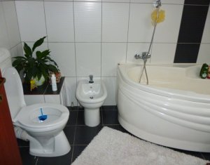 Appartement 4 chambres à louer dans Cluj-napoca, zone Manastur