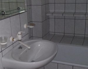 Appartement 3 chambres à louer dans Cluj-napoca, zone Centru
