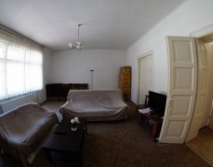 Appartement 3 chambres à louer dans Cluj-napoca, zone Centru