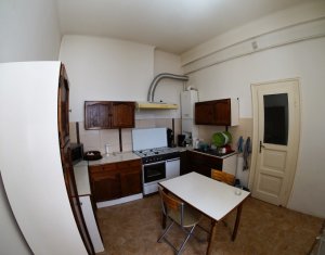 Appartement 3 chambres à louer dans Cluj-napoca, zone Centru