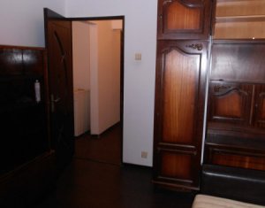 Appartement 3 chambres à louer dans Cluj-napoca, zone Marasti