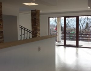 Maison 4 chambres à louer dans Cluj-napoca, zone Europa