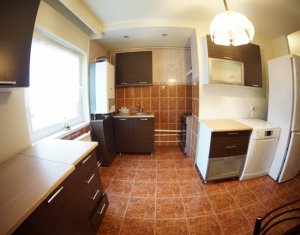 Appartement 4 chambres à louer dans Cluj-napoca, zone Marasti
