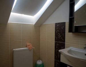 Lakás 4 szobák eladó on Floresti