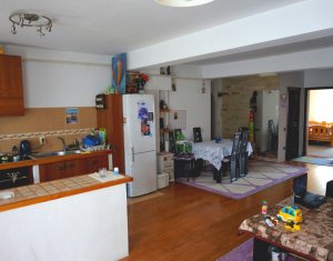 Appartement 3 chambres à vendre dans Floresti