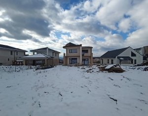Casă cu arhitectură unică, 257 mp utili, 725 mp teren, Tineretului