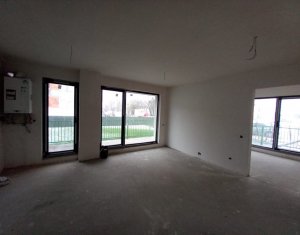Lakás 3 szobák eladó on Floresti