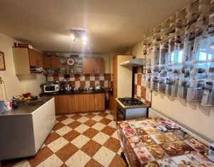Casa, singur in curte, cartier Bulgaria, zona strazii Plevnei