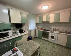 Appartement 4 chambres à vendre dans Cluj-napoca, zone Marasti