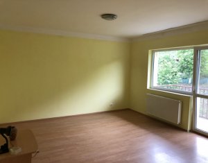 Lakás 1 szobák eladó on Floresti