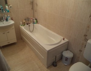 Appartement 3 chambres à louer dans Floresti