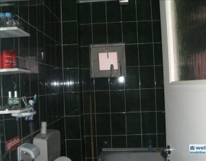 Maison 3 chambres à vendre dans Floresti
