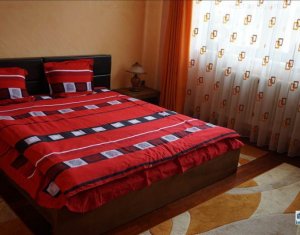 Maison 6 chambres à louer dans Floresti
