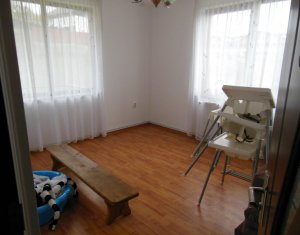 Ház 8 szobák kiadó on Floresti