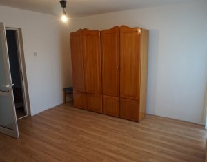 Maison 5 chambres à vendre dans Floresti