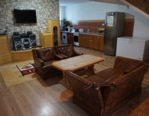 Maison 5 chambres à vendre dans Floresti
