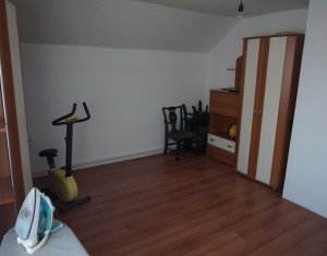 Maison 5 chambres à vendre dans Floresti