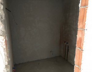 Lakás 2 szobák eladó on Floresti