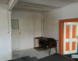 Appartement 4 chambres à vendre dans Cluj-napoca, zone Manastur