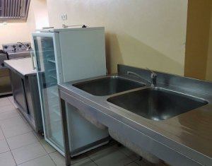 Espace Commercial à louer dans Luna De Sus