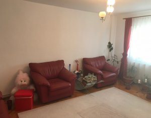 Appartement 4 chambres à vendre dans Cluj-napoca, zone Manastur