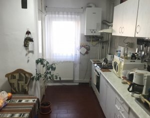 Appartement 4 chambres à vendre dans Cluj-napoca, zone Manastur