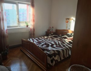 Appartement 4 chambres à vendre dans Cluj-napoca, zone Manastur