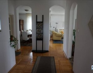 Maison 10 chambres à vendre dans Cluj-napoca, zone Andrei Muresanu