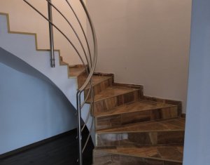 Maison 9 chambres à vendre dans Cluj-napoca, zone Someseni