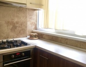Appartement 3 chambres à louer dans Cluj-napoca, zone Marasti
