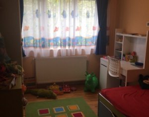 Appartement 4 chambres à vendre dans Cluj-napoca, zone Manastur