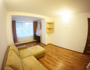 Appartement 4 chambres à louer dans Cluj-napoca, zone Centru