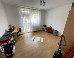 Ház 4 szobák eladó on Floresti, Zóna Centru