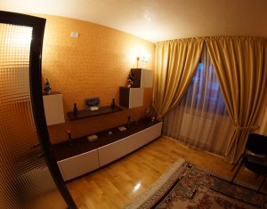 Lakás 4 szobák eladó on Cluj-napoca, Zóna Manastur
