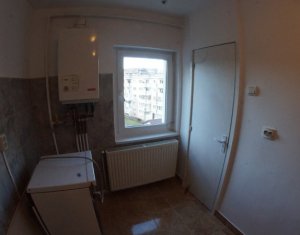 Appartement 3 chambres à vendre dans Cluj-napoca, zone Plopilor