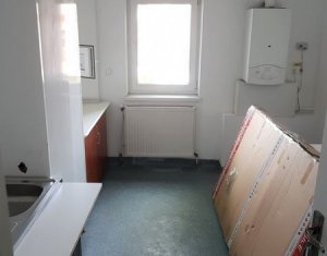 Appartement 3 chambres à vendre dans Cluj-napoca, zone Manastur