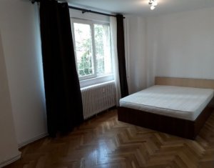 Appartement 3 chambres à vendre dans Cluj-napoca, zone Plopilor